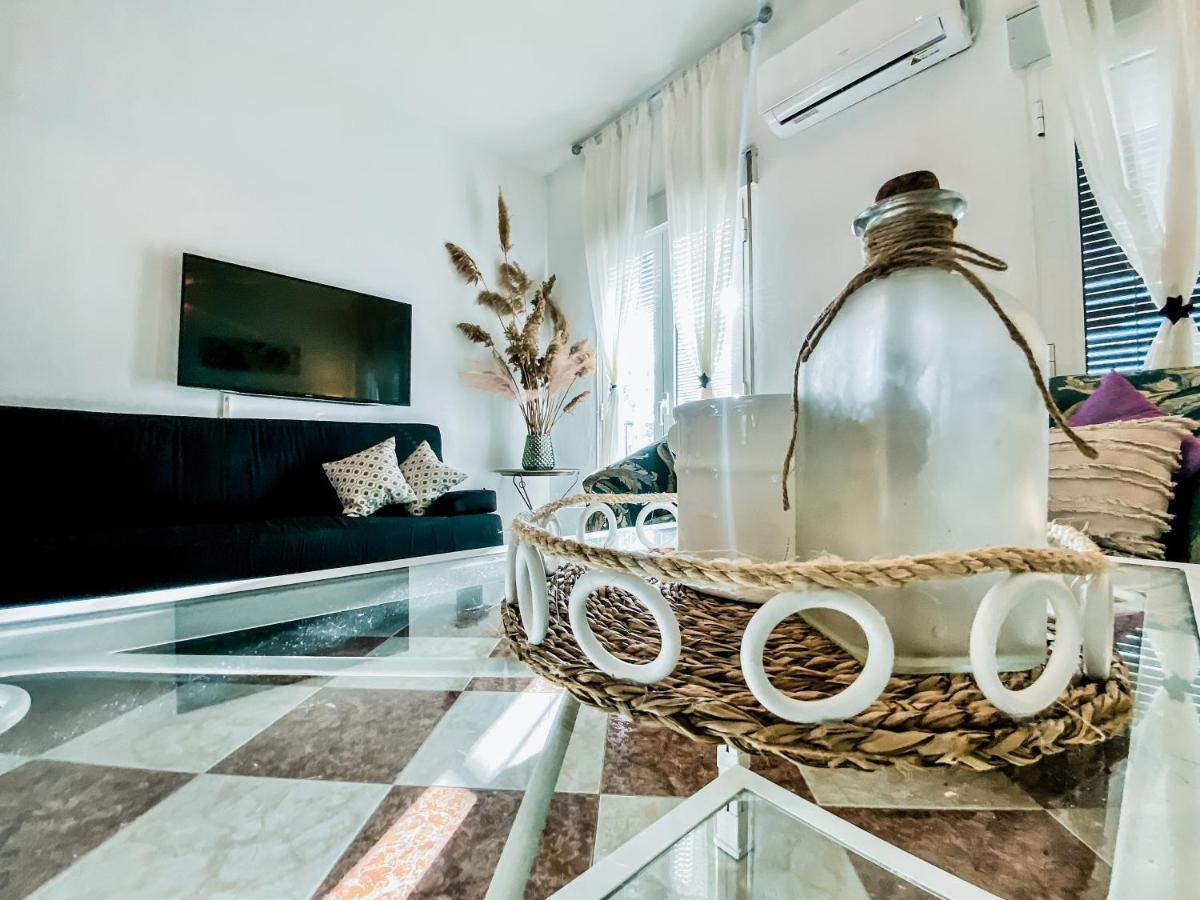 באיסה Apartamentos Fernando III El Santo מראה חיצוני תמונה