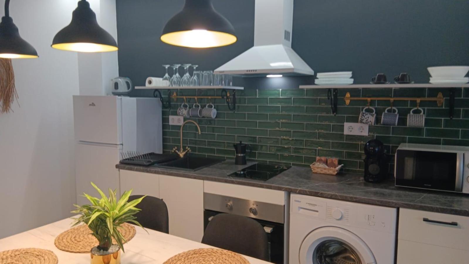 באיסה Apartamentos Fernando III El Santo מראה חיצוני תמונה